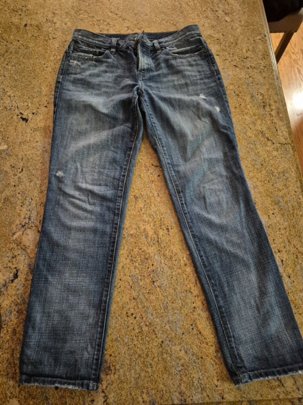 WOMANS JEANS ANN TAYLOR LOFT  BOYFRIEND SIZE 4